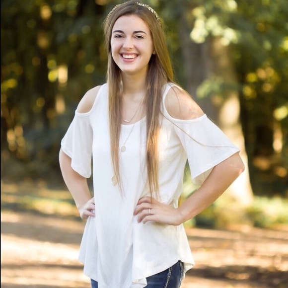 Meet your Posher, Sarah - Picture 1 of 4